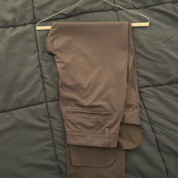 Men’s Rhone Slim Commuter Pant, Dark Grey, 32x30 - Picture 2 of 5